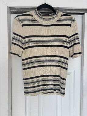 Theory Ribbed Stripe Knit Top | Cream & Navy | Size M